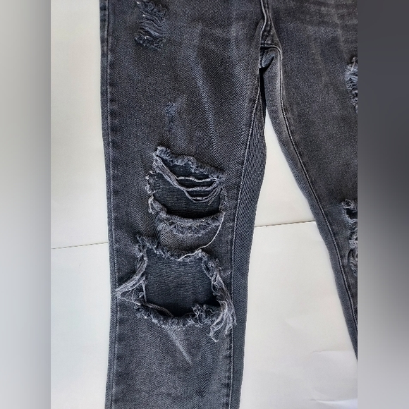 Juniors PACSUN Mom Jean Black Faded Distressed Mid Rise Cotton Jeans - Size 23 - Picture 9 of 12